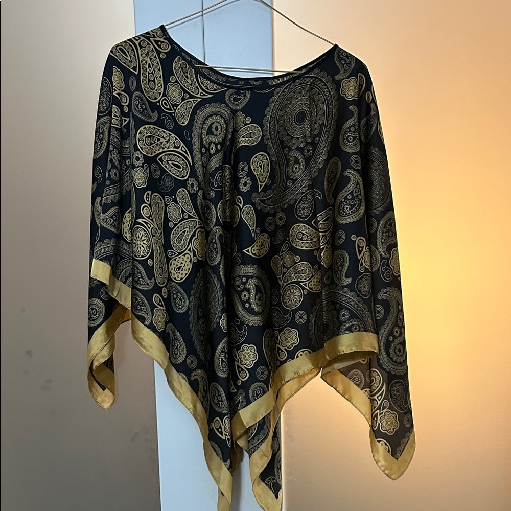 Elegant Black and Gold Paisley Women's poncho/sheath